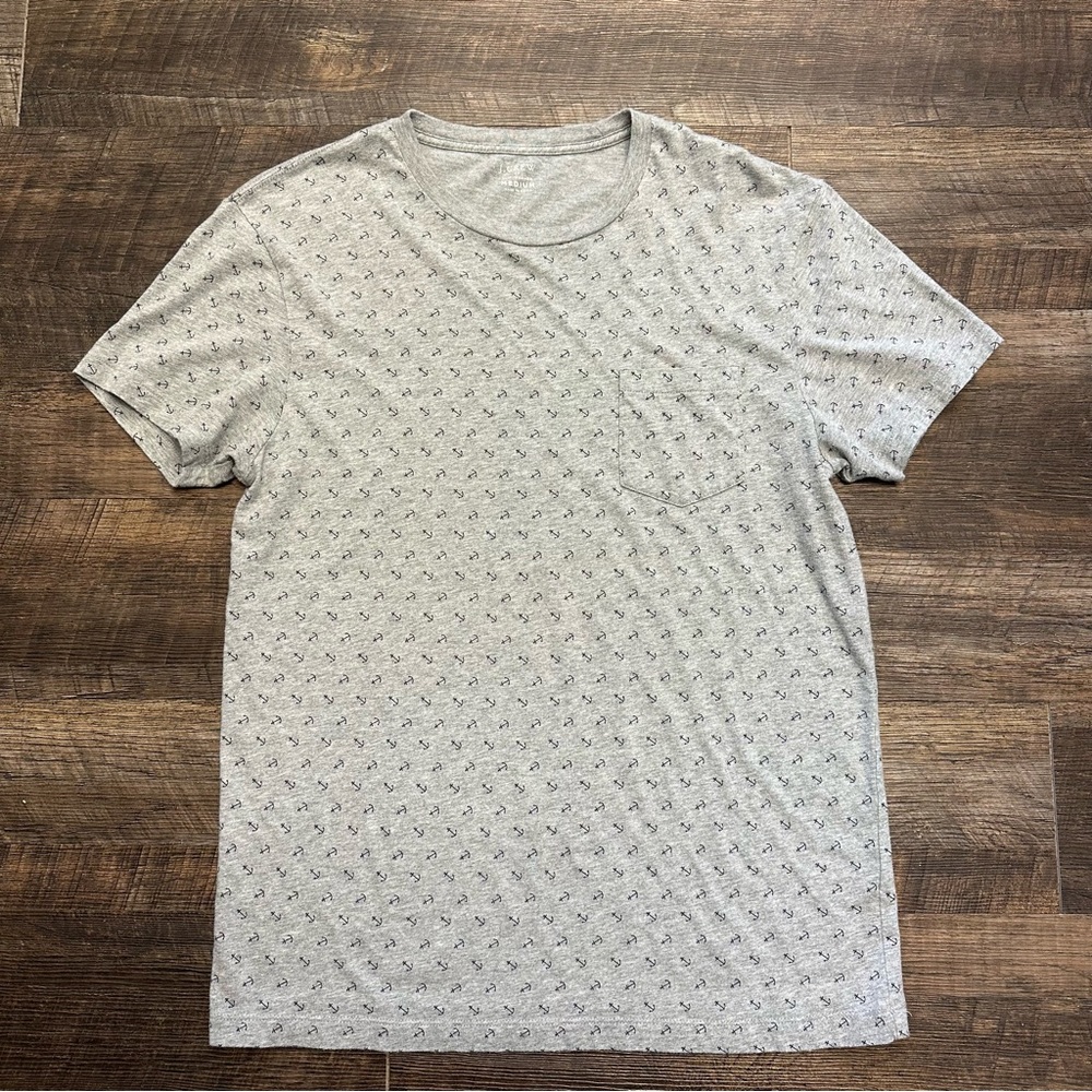 Men’s J. Crew Anchor T Shirt size medium